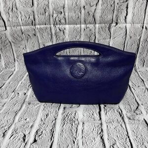 Givenchy Navy Blue Leather Cutout Handle Clutch In Excellent Condotion